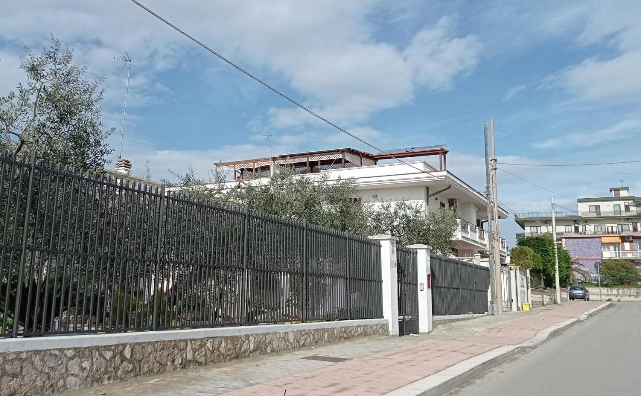 VILLA MAMITAS - Terrazza panoramica - box privato - servizio spiaggia Siponto Esterno foto